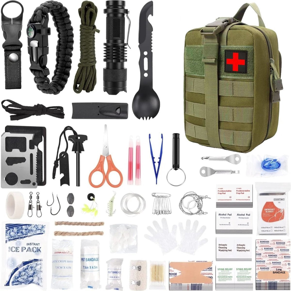Pack Away 65-delige EHBO en survival kit uitgestald met groene MOLLE tas, zaklamp, fire starter en medische verbandmiddelen
