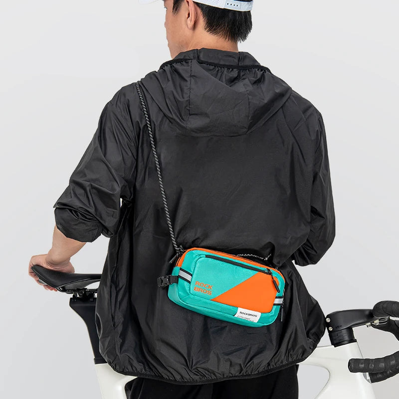 2,5L fiets stuurtas die ook als schouder- en crossbodytas te gebruiken is, met klep