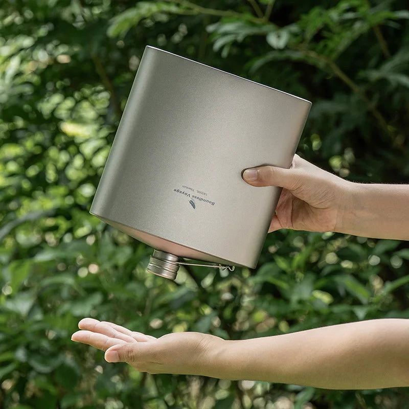 Titanium Flacon Met Trechter 1,4L