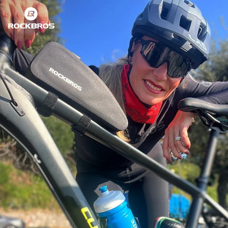 Draagbaar fietsaccessoire met dubbele ritssluiting in zwart en grijs