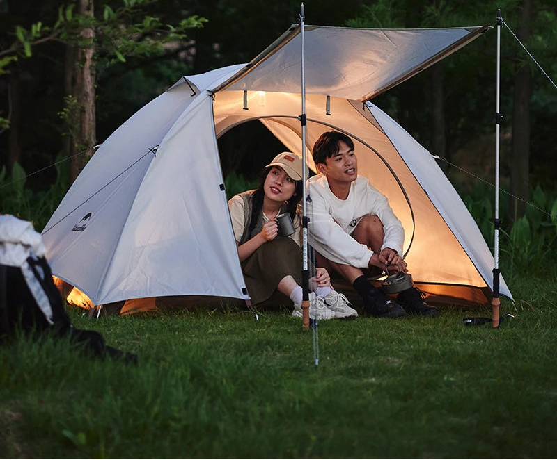 Waterdichte trekking tent voor 2 of 3 personen met leefruimte en zonbescherming