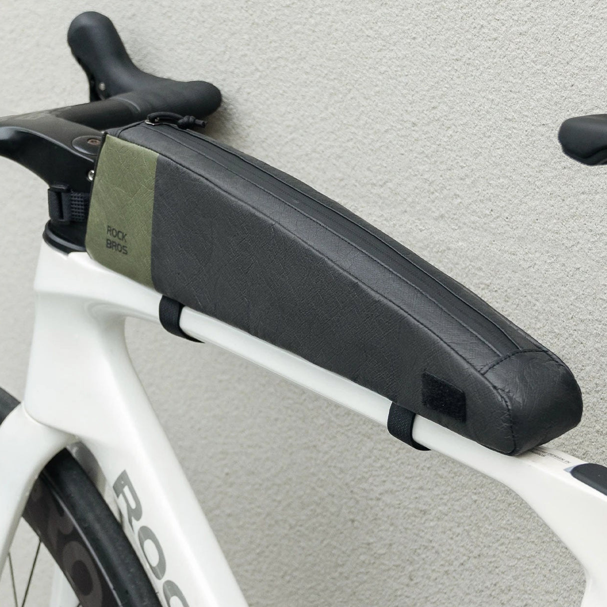 Tyvek bovenbuis fietstas met grote capaciteit, gemonteerd op het fietsframe