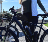 Draagbaar fietsaccessoire met dubbele ritssluiting in zwart en grijs